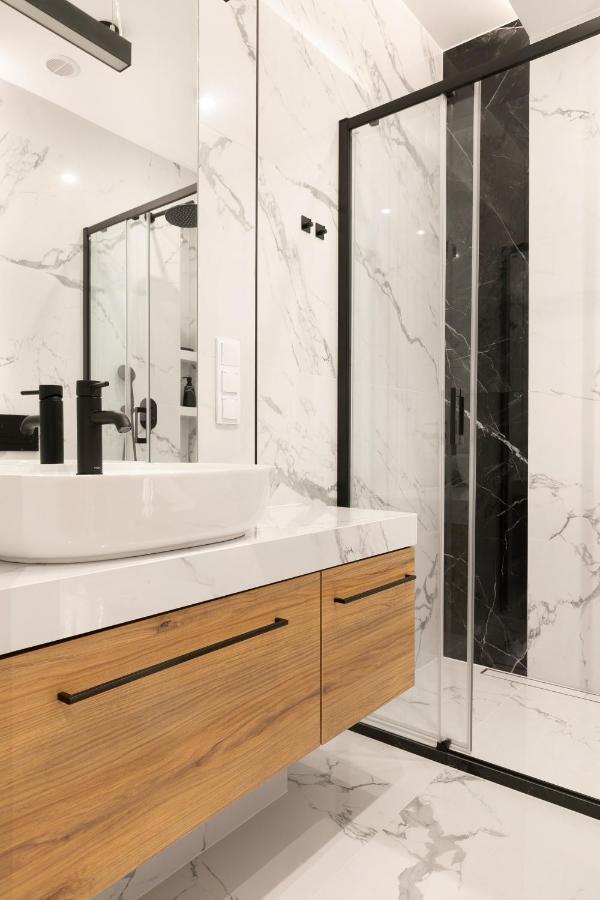 Modern With Air Conditioning, Old Town & Vistula River Apartment